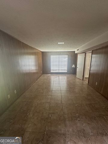 7 Paw Paw Lane, Newnan, GA 30265