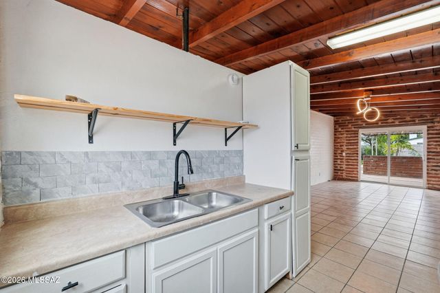 174 W Borrego Street, Tucson, AZ 85706