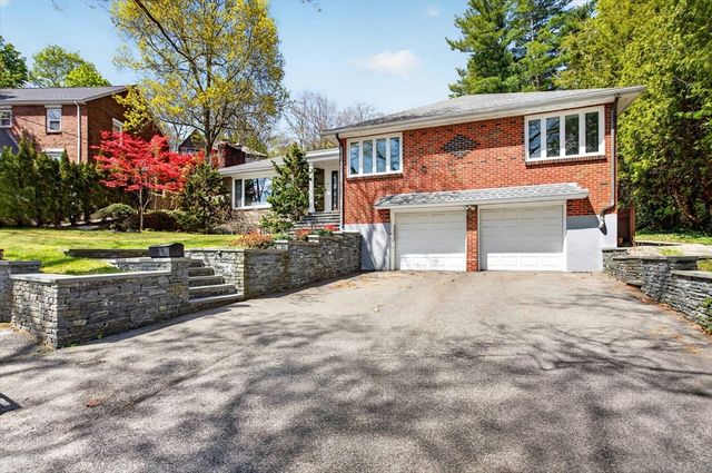 76 Goodnough Rd, Brookline, MA 02467
