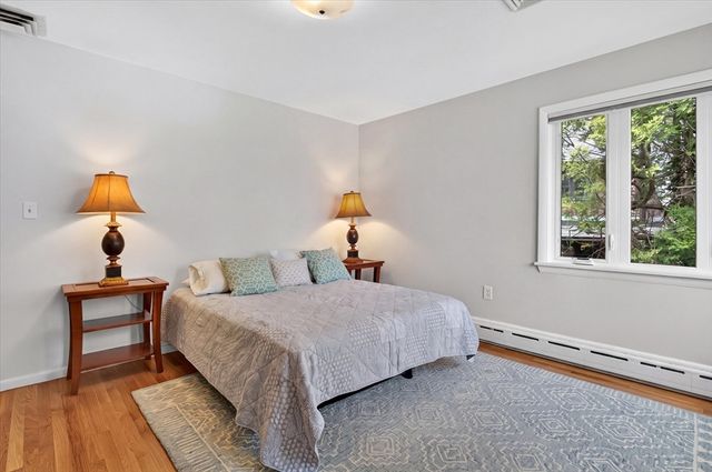 76 Goodnough Rd, Brookline, MA 02467