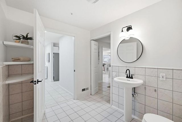 320 Angel Avenue, Sunnyvale, CA 94086