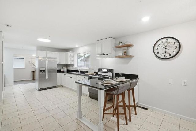 320 Angel Avenue, Sunnyvale, CA 94086