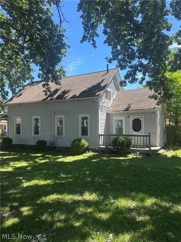 3015 Saratoga Avenue, Cleveland, OH 44109