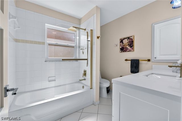 2540 Aspen Creek LN 201, Naples, FL 34119
