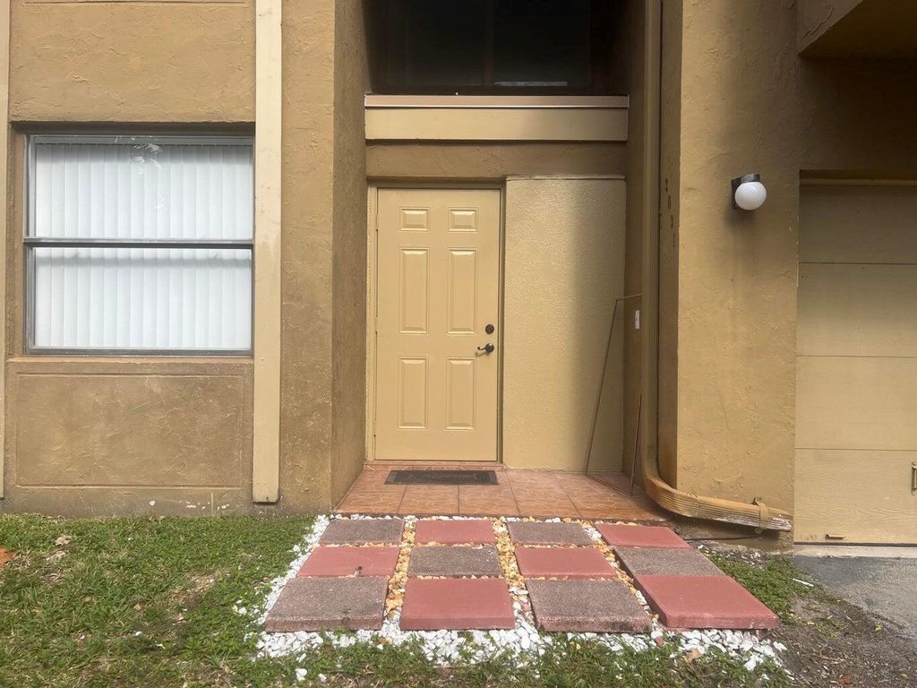 3031 E Missionwood Lane C-51, Miramar, FL 33025
