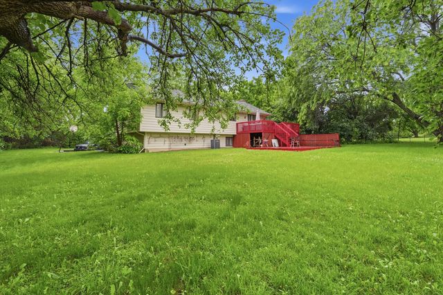21 Sequoia Road, Hawthorn Woods, IL 60047