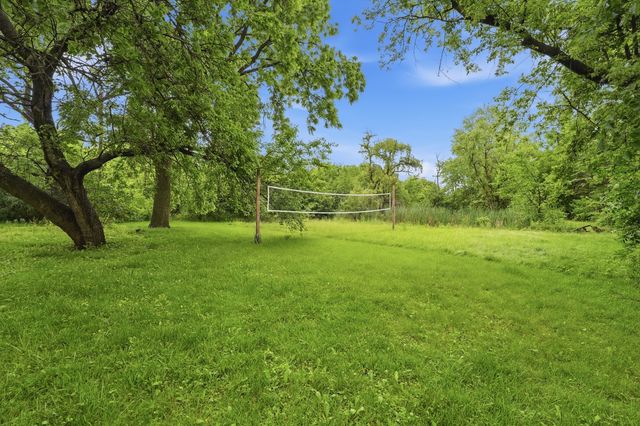 21 Sequoia Road, Hawthorn Woods, IL 60047