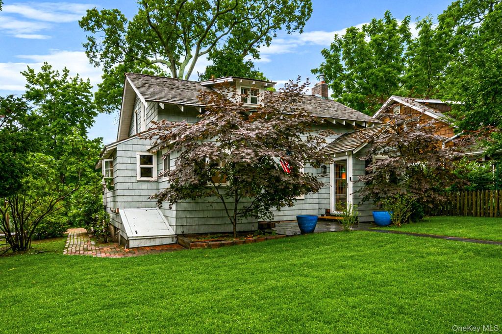 7 Dickerson Avenue, Stony Brook, NY 11790 — photo 2