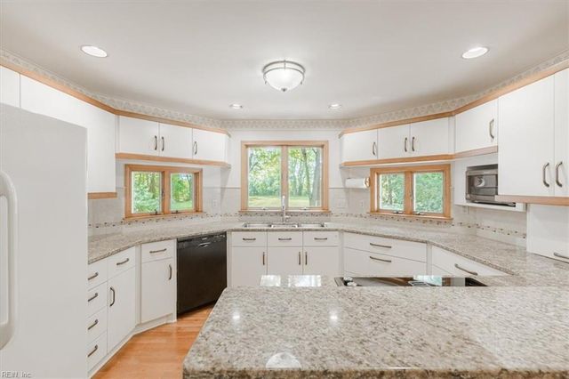 1204 Murray DR, Chesapeake, VA 23322