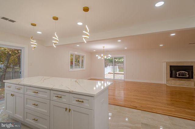 104 HOPEWELL RD, Marlton, NJ 08053
