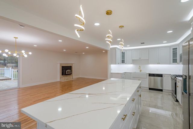 104 HOPEWELL RD, Marlton, NJ 08053