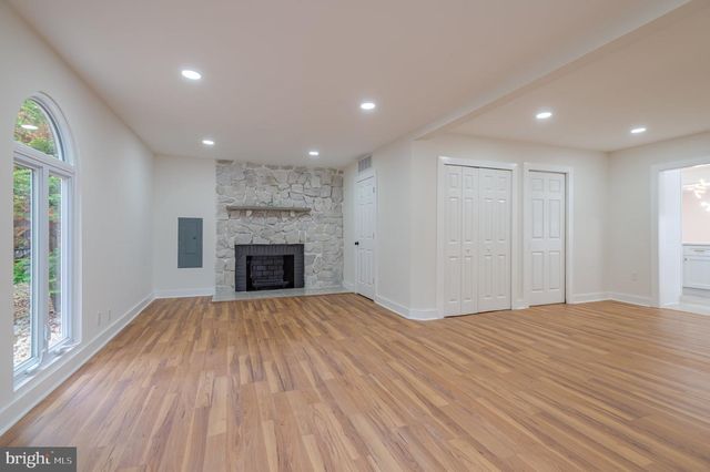 104 HOPEWELL RD, Marlton, NJ 08053