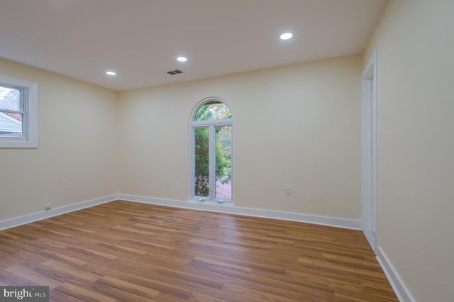 104 HOPEWELL RD, Marlton, NJ 08053