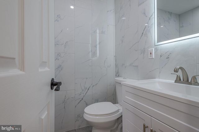 104 HOPEWELL RD, Marlton, NJ 08053