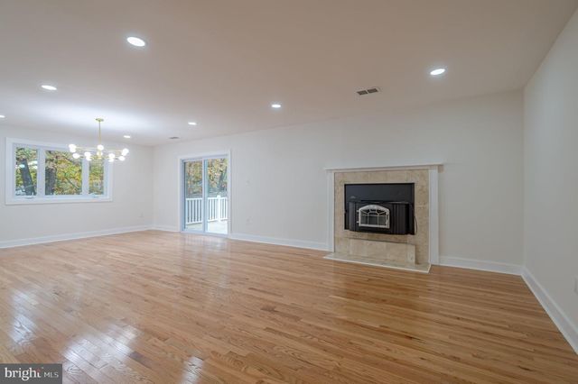 104 HOPEWELL RD, Marlton, NJ 08053