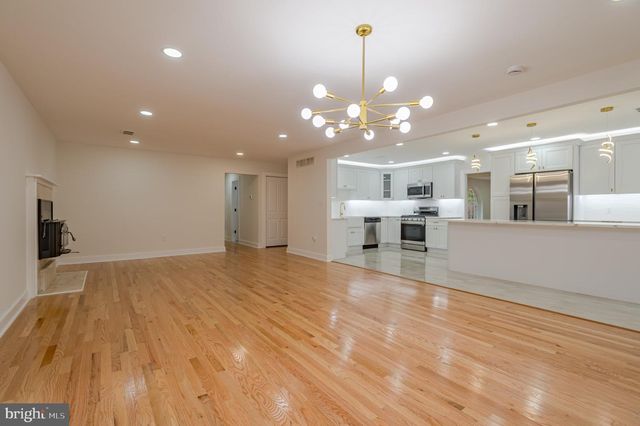 104 HOPEWELL RD, Marlton, NJ 08053