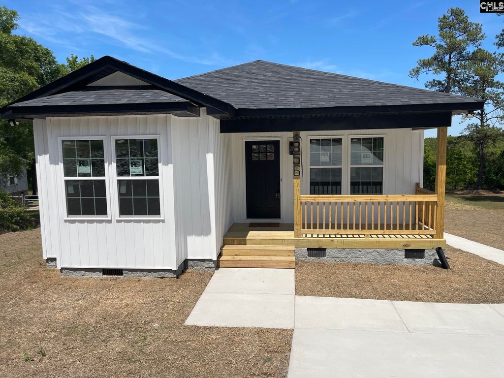 856 St Pauls Church Circle, Camden, SC 29020