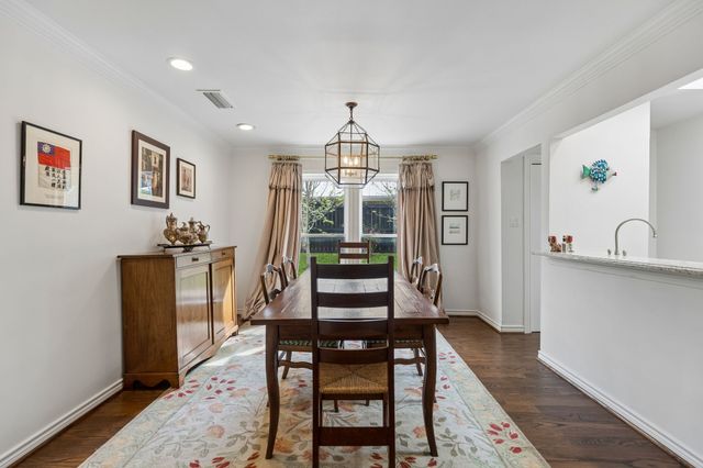 3827 N Versailles Avenue, Dallas, TX 75209