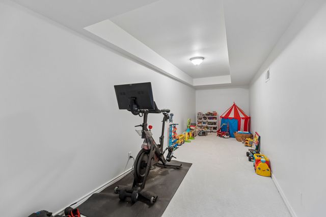 3827 N Versailles Avenue, Dallas, TX 75209