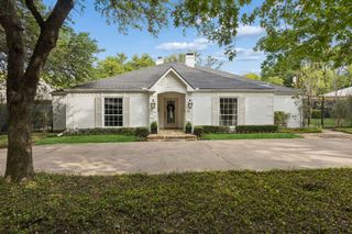3827 N Versailles Avenue, Dallas, TX 75209