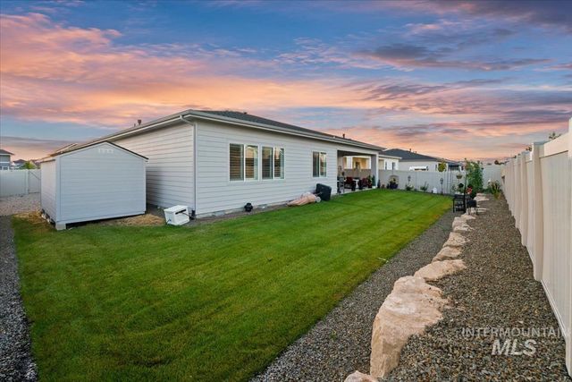 1368 N Leatherwood Ave, Star, ID 83669