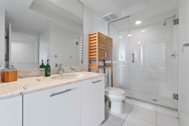 500 Brickell Ave 2510, Miami, FL 33131