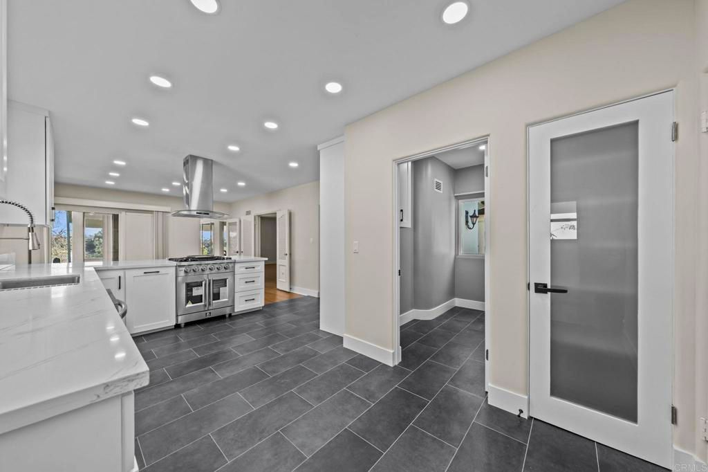 Image 15 of property listing at 4811 E Alder Drive, San Diego, CA 92116