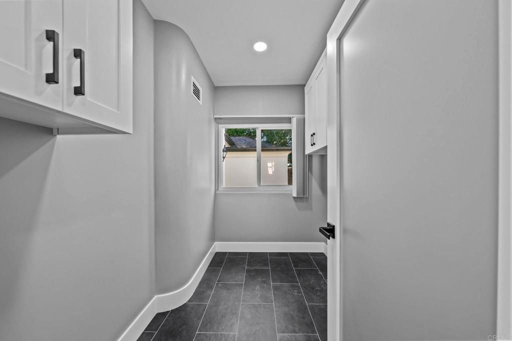 Image 16 of property listing at 4811 E Alder Drive, San Diego, CA 92116