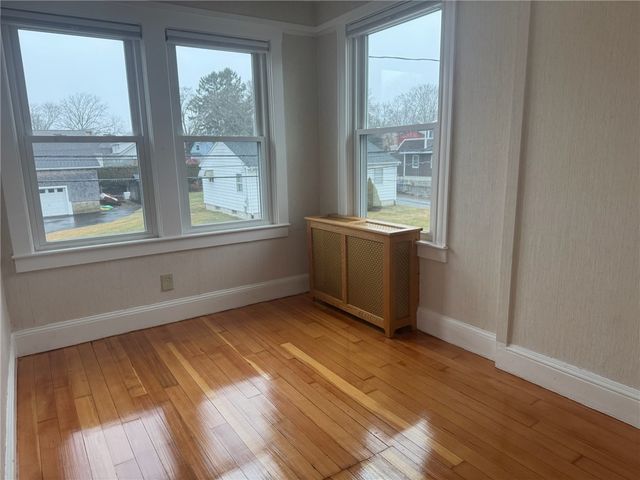 15 Freeborn Street 2, Newport, RI 02840