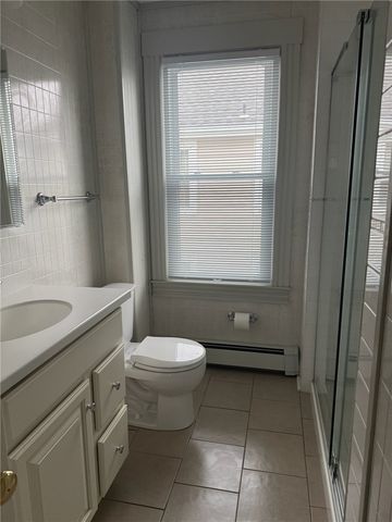 15 Freeborn Street 2, Newport, RI 02840