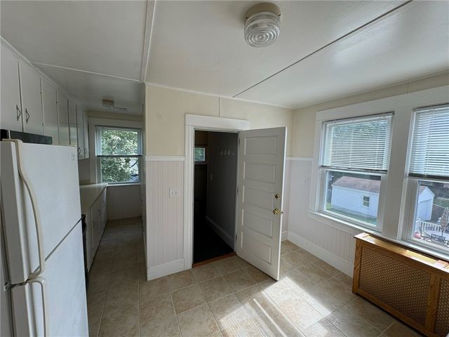 15 Freeborn Street 2, Newport, RI 02840