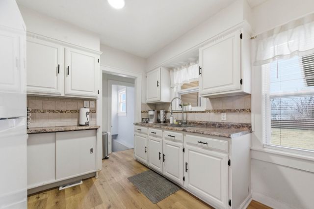 622 N Edwards Ave, Wichita, KS 67203