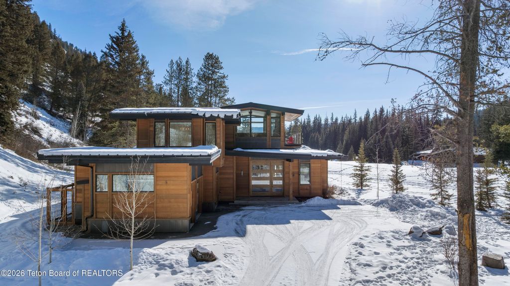 15555 TALL TIMBER Road, Jackson, WY 83001 photo 3