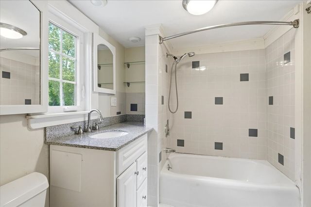 194-196 Hersey St, Hingham, MA 02043
