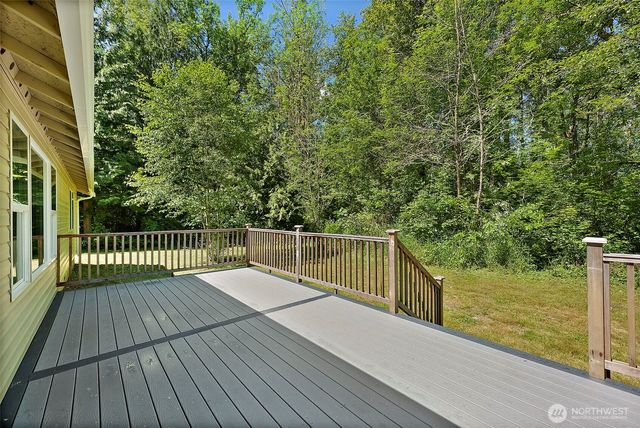 8816 324th St E, Eatonville, WA 98328