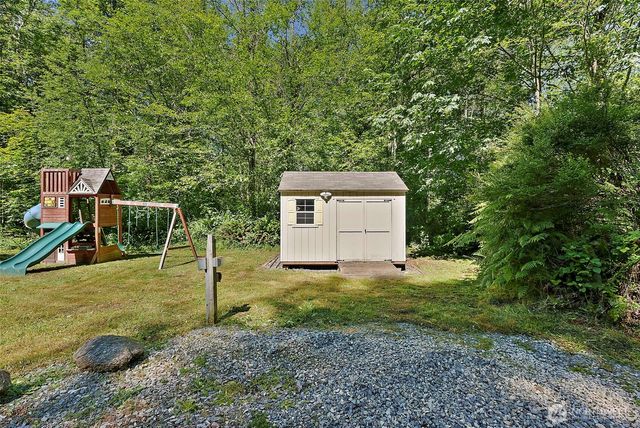 8816 324th St E, Eatonville, WA 98328