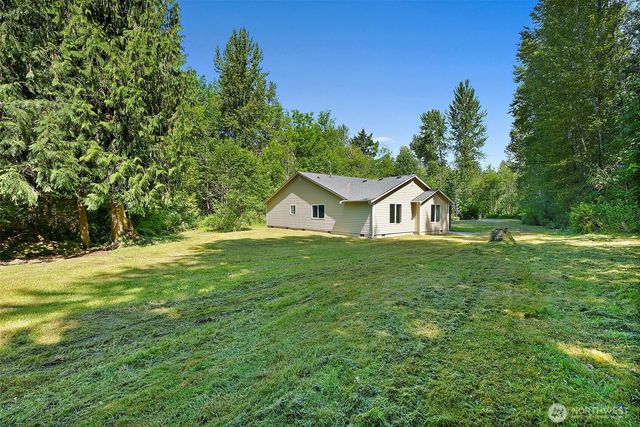 8816 324th St E, Eatonville, WA 98328