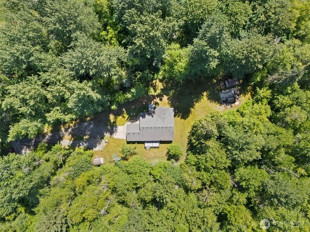 8816 324th St E, Eatonville, WA 98328