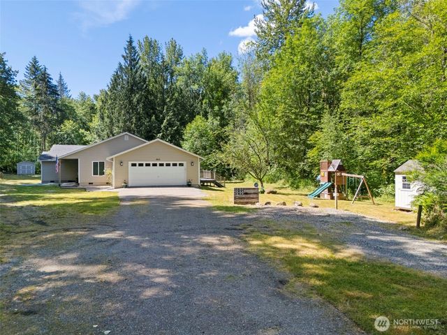 8816 324th St E, Eatonville, WA 98328