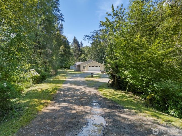 8816 324th St E, Eatonville, WA 98328