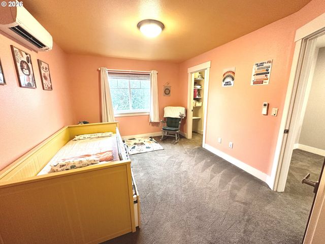 1196 SOUTHRIDGE Way, Roseburg, OR 97470