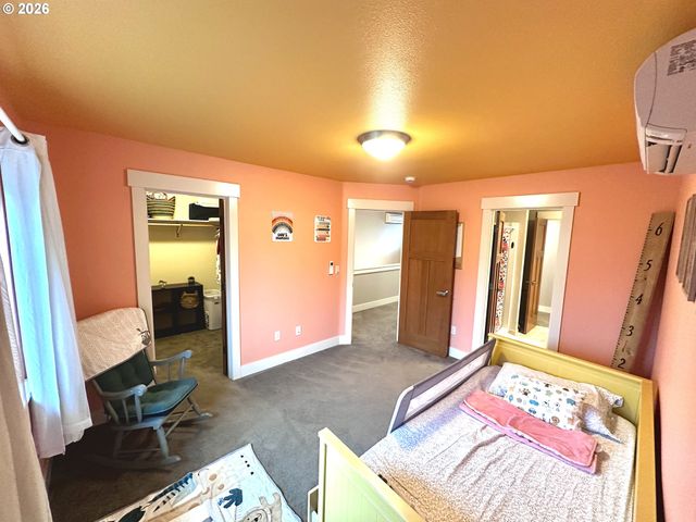 1196 SOUTHRIDGE Way, Roseburg, OR 97470