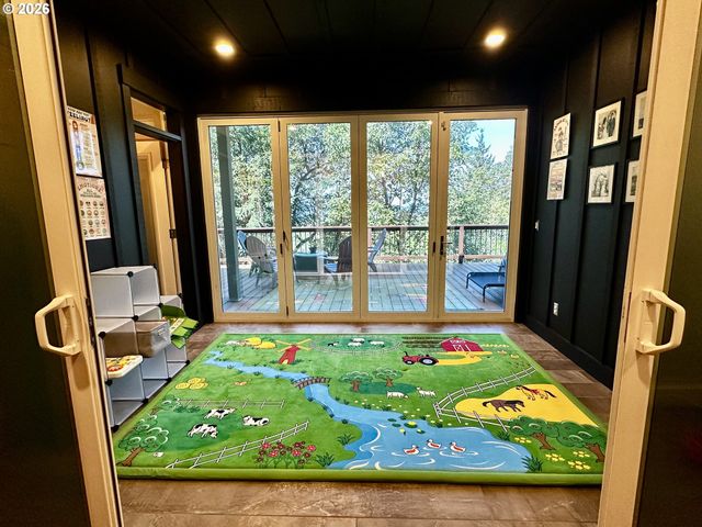 1196 SOUTHRIDGE Way, Roseburg, OR 97470