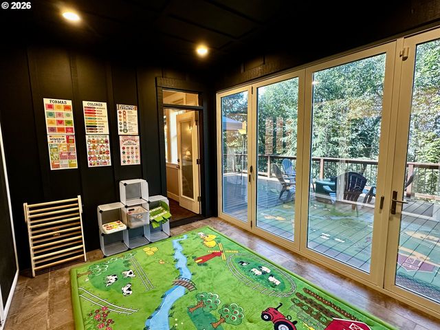 1196 SOUTHRIDGE Way, Roseburg, OR 97470