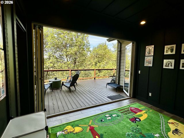 1196 SOUTHRIDGE Way, Roseburg, OR 97470