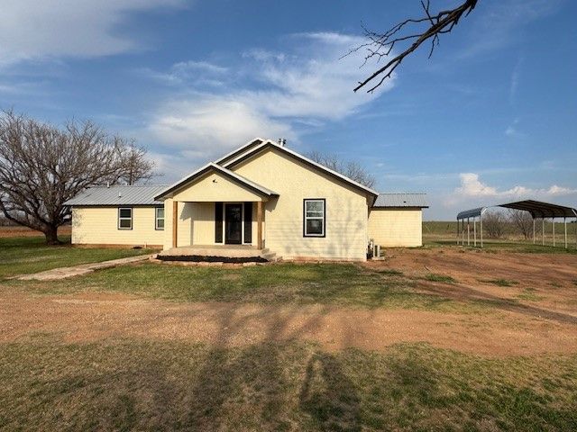 213 County Road 102, Roby, TX 79543
