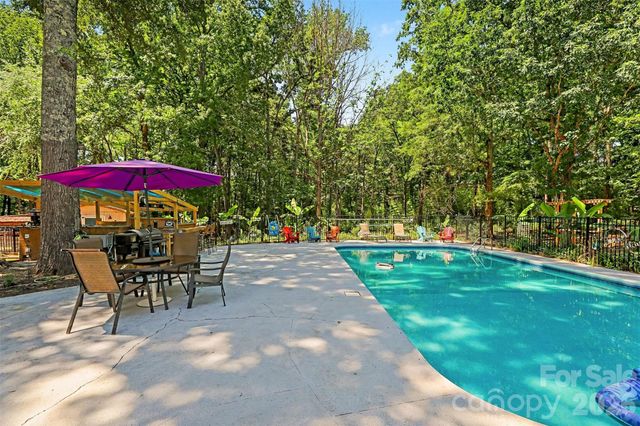 205 Dornoch Drive, Weddington, NC 28104