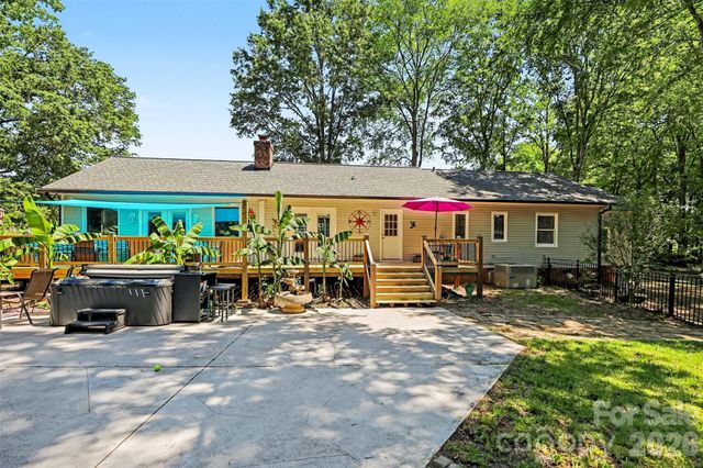 205 Dornoch Drive, Weddington, NC 28104