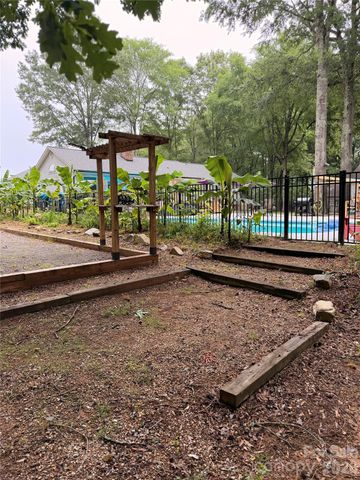 205 Dornoch Drive, Weddington, NC 28104