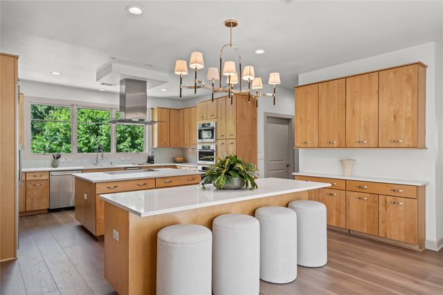 1221 Wyndham Hill Lane, Southlake, TX 76092